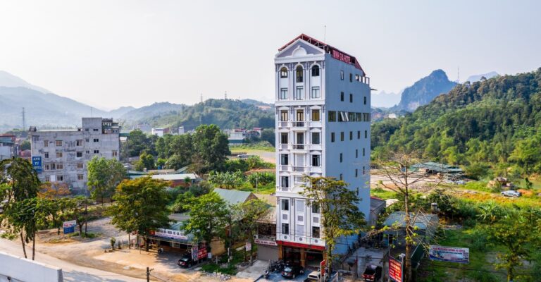 Khách sạn Đinh Gia