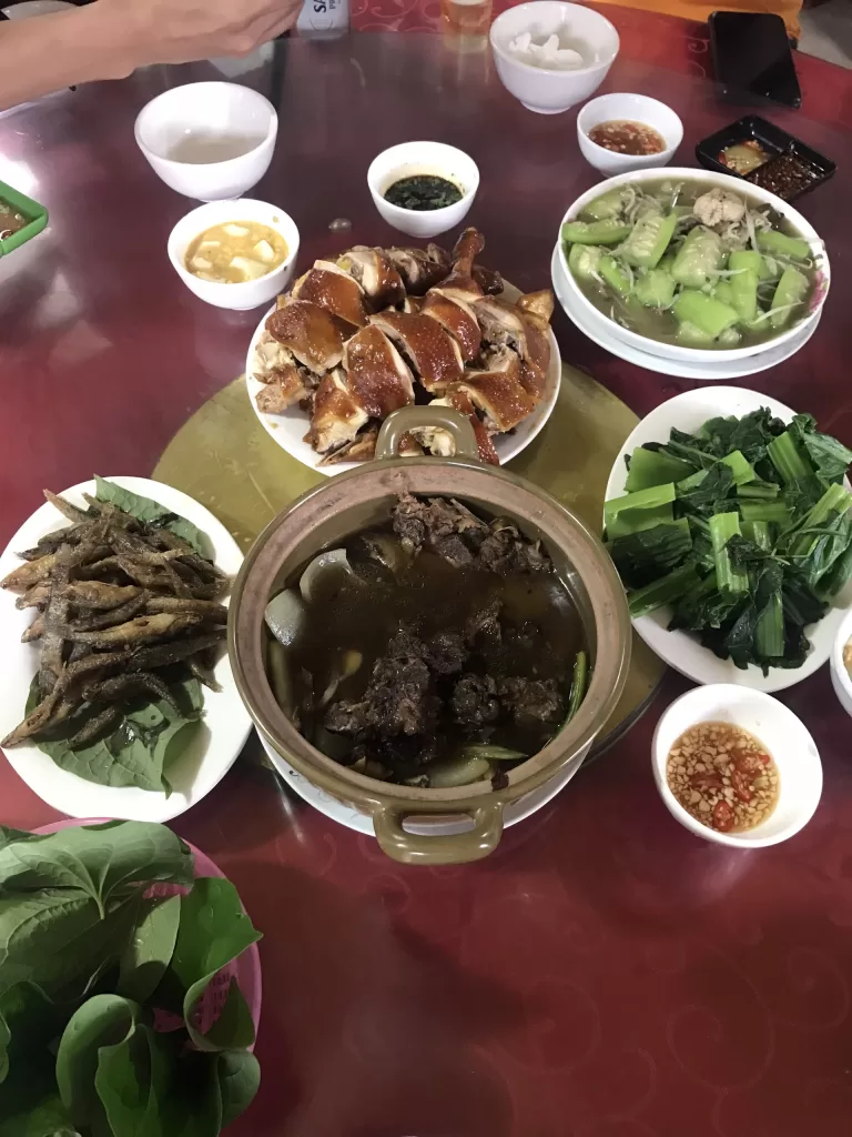 Nhà Hàng Tình Dương