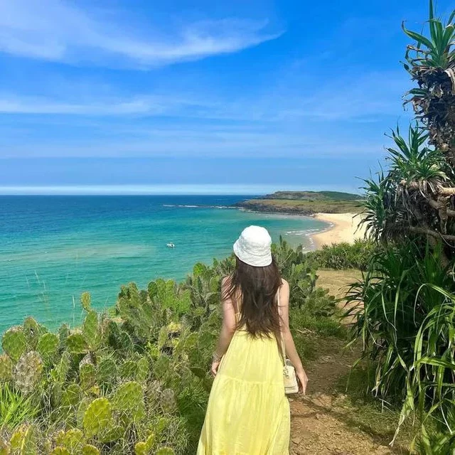 Kh&ocirc;ng phải Ph&uacute; Quốc hay Quảng Ninh, đ&acirc;y mới l&agrave; địa điểm &ldquo;biển xanh c&aacute;t trắng nắng v&agrave;ng&rdquo; được v&iacute; như "top 1 Việt Nam", nhưng để lại nhiều tiếc nuối- Ảnh 4.