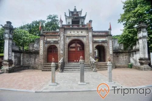 Mặt tiền thành cổ loa, cổng thành cổ loa, chụp ngoài trời, ban ngày